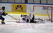 Pavel Hanák proměňuje trestné střílení, které bylo nařízeno za předchozí gólmanovo hození hole 3:3! | autor: Marek Netolička